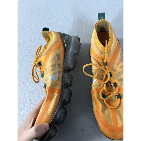 Nike Air‎ VaporMax Run Utility Shoes Sneakers Mens Size 9 Yellow AR6631-700 main image 5